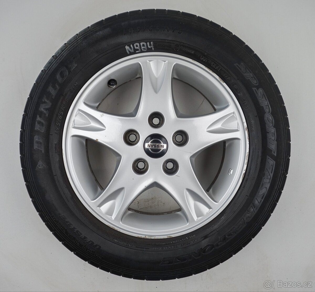 Nissan Almera Tino - Originání 15" alu kola - Letní pneu