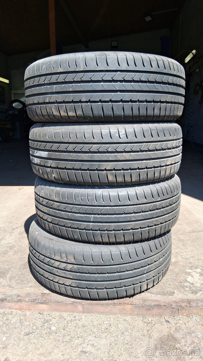 215/60 R16