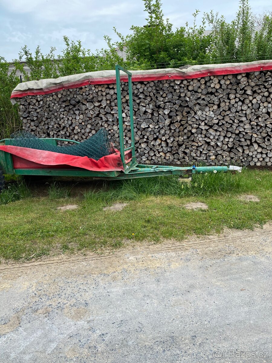 Dvoukolová plošina za traktor