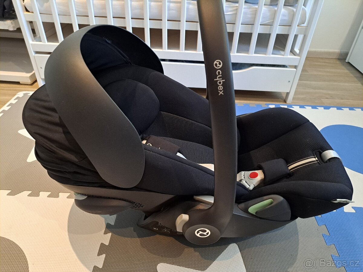 Autosedačka Cybex Cloud G i-Size Plus (Barva: Moon Black 202