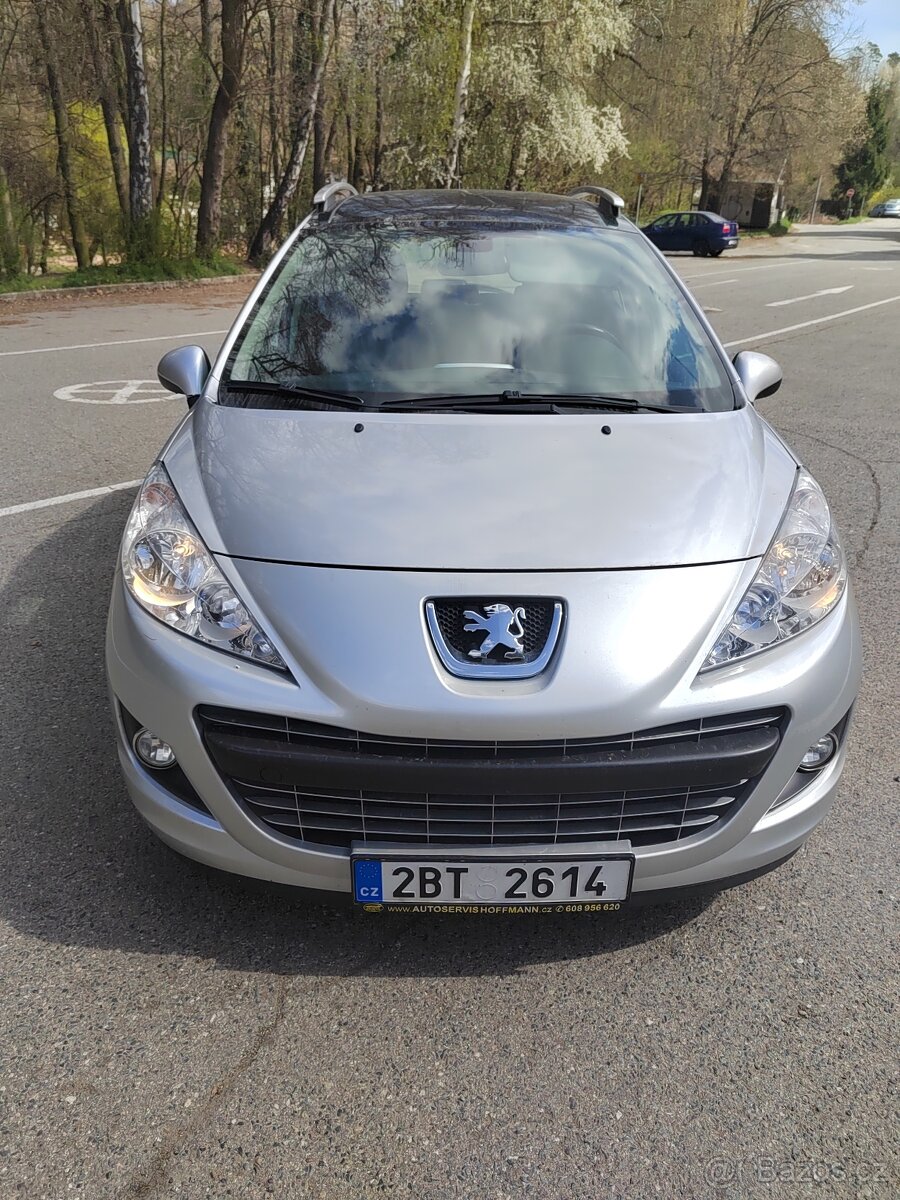 Prodám Peugeot 207 SW Lion 1.4VTI100, panorama