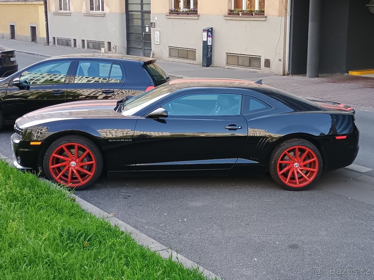 Chevrolet Camaro SS, manuál V8