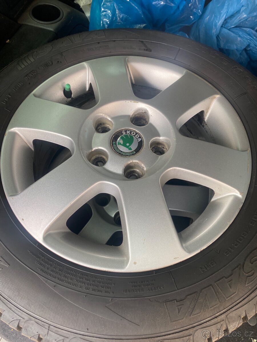 Alu kola 15” 5x112 Škoda a letní pneu 205/60/R15