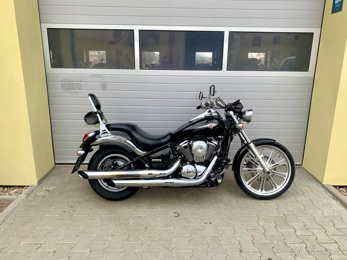 Kawasaki VN 900 Custom