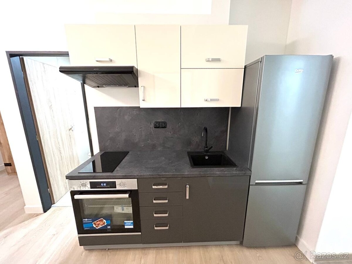 krásný nový byt 1+1, 35m2 v ul. U Balabenky, Praha 8 - Libeň