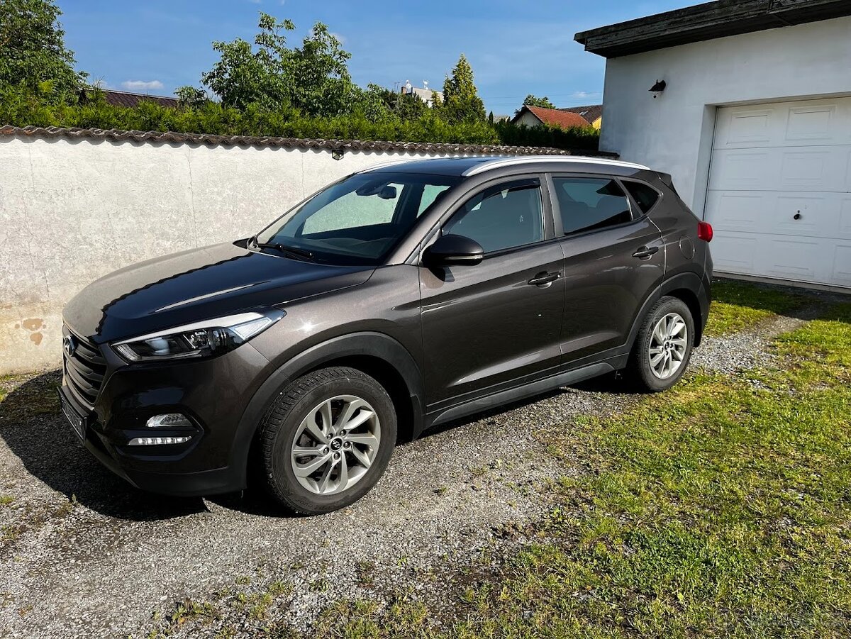 Hyundai Tucson 1.7CRDI Trikolor