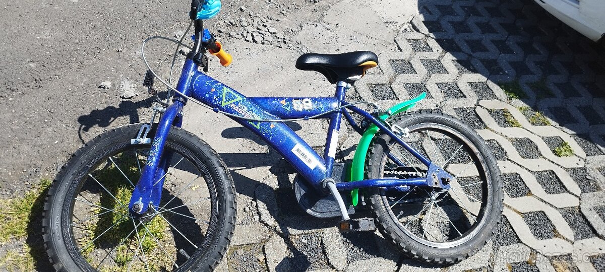 Pěkné dětské kolo velikost 16