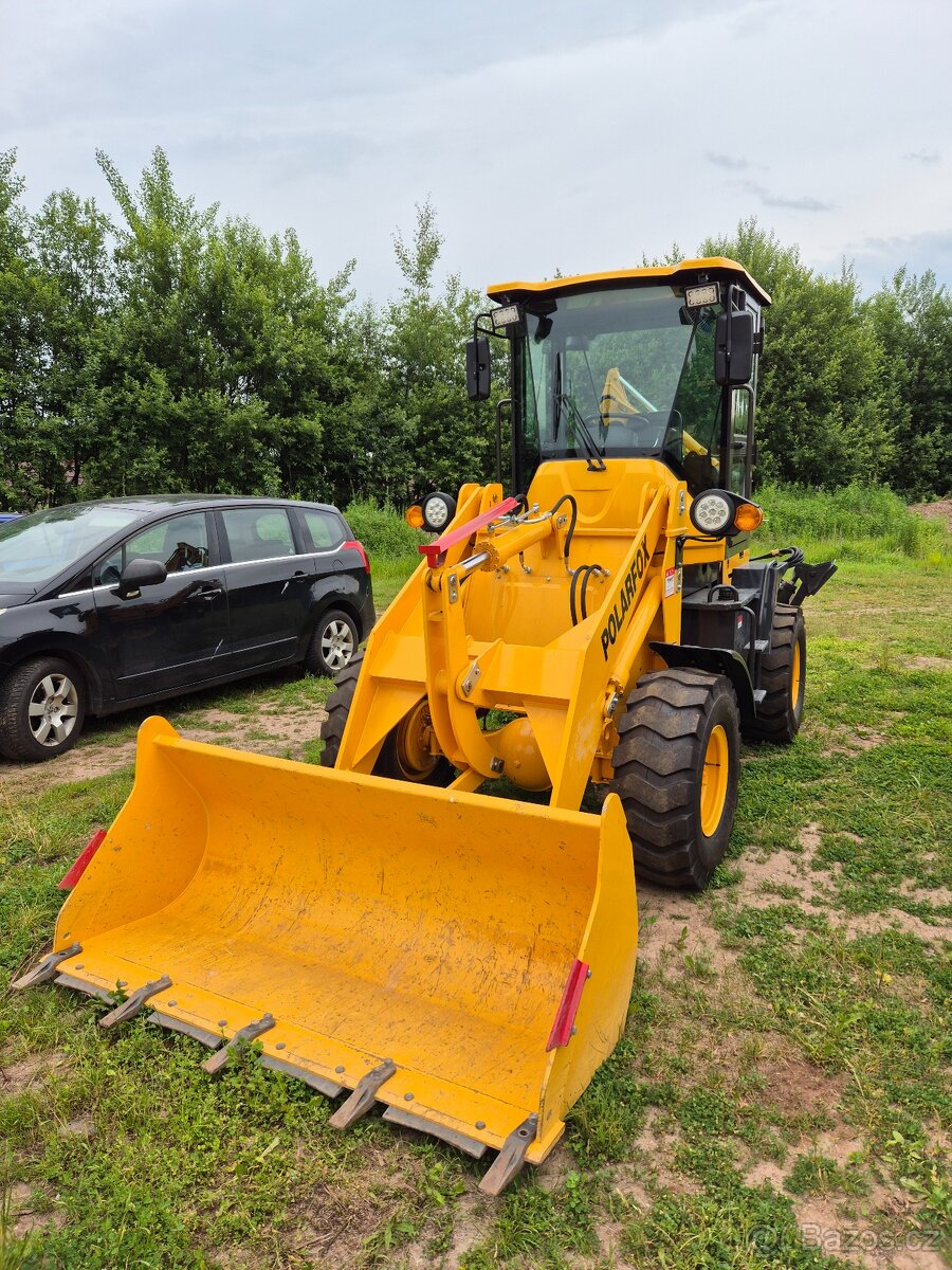 Traktorbagr 37 kW