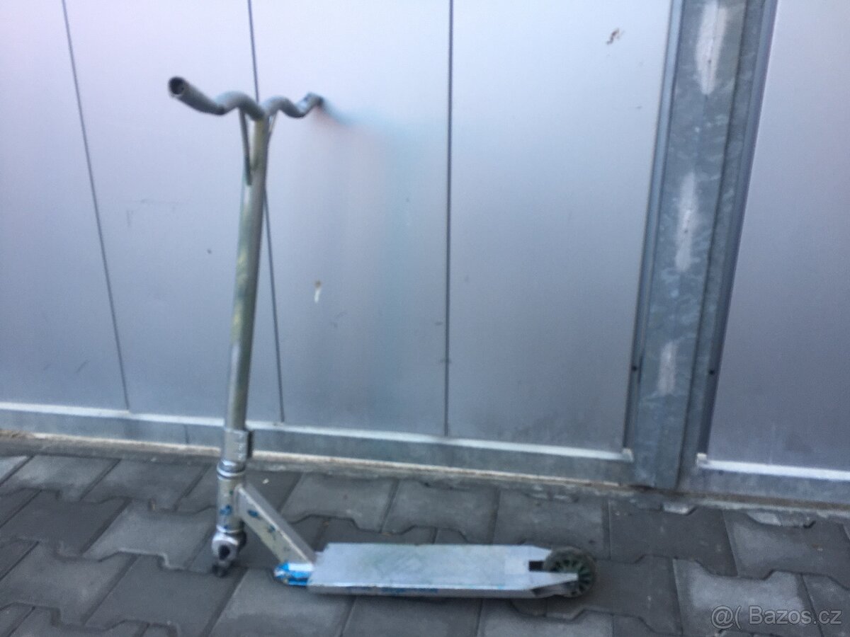 Skate koloběžka - rám