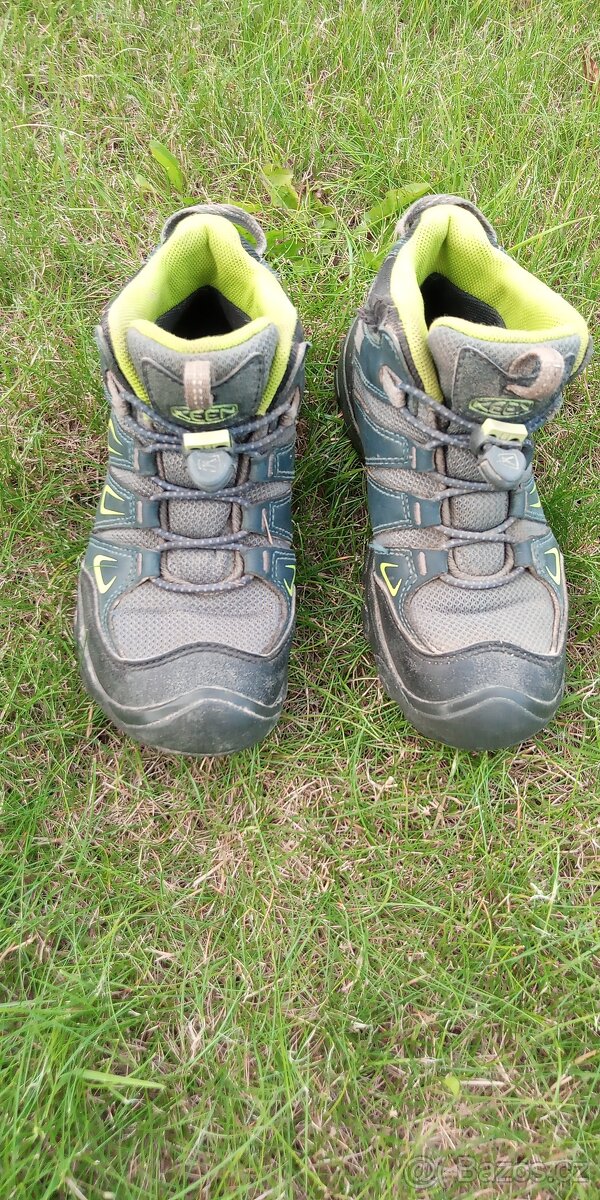 Dětské trekové boty KEEN Oakridge Mid Wp Jr, vel. 32/33(EU)