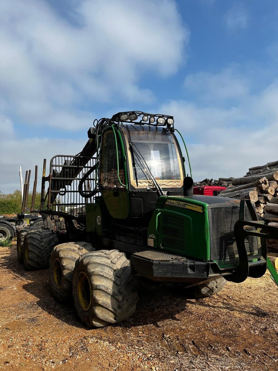Vyvážecí souprava JOHN DEERE 810E