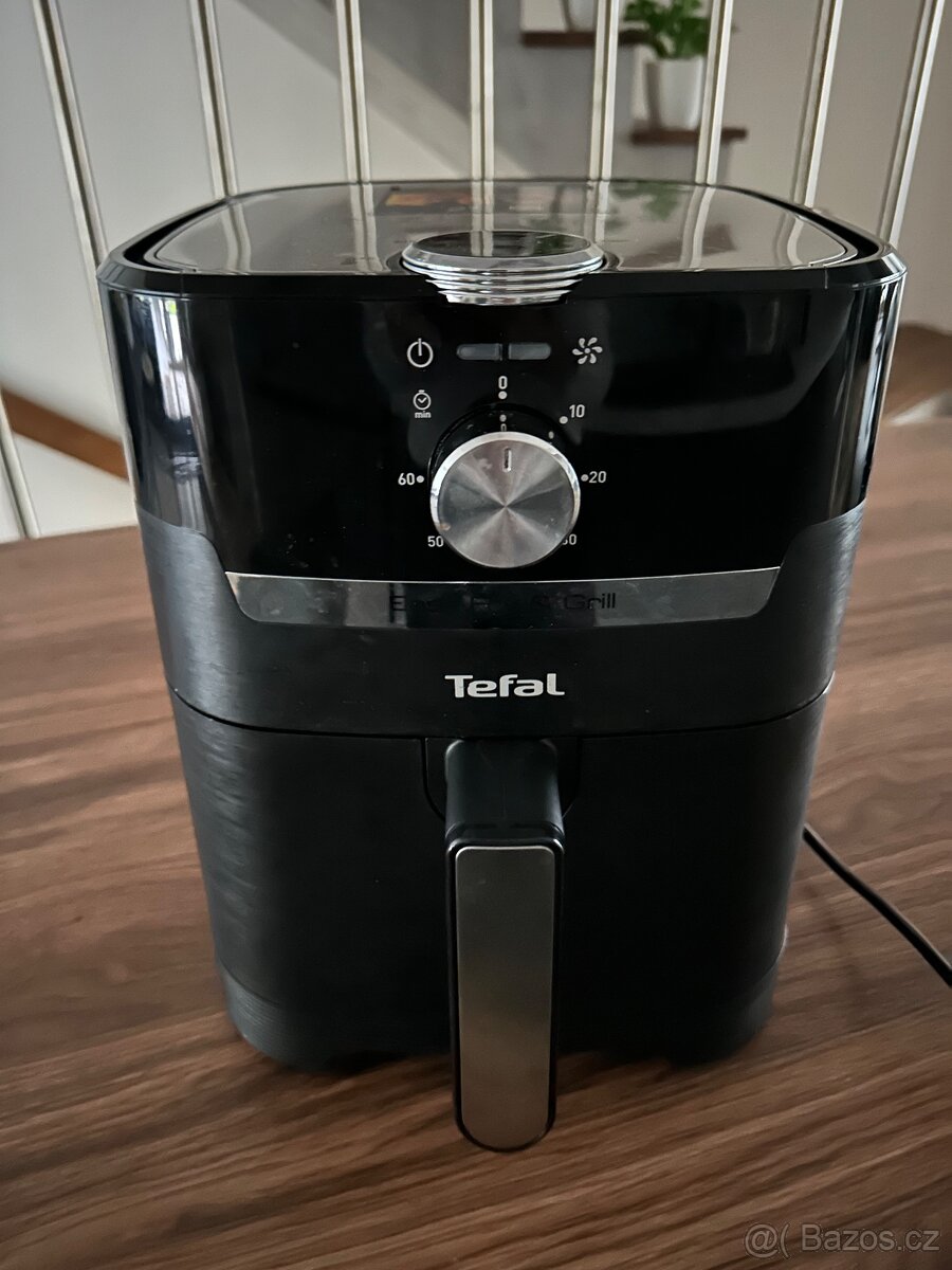 Horkovzdušná trouba Tefal