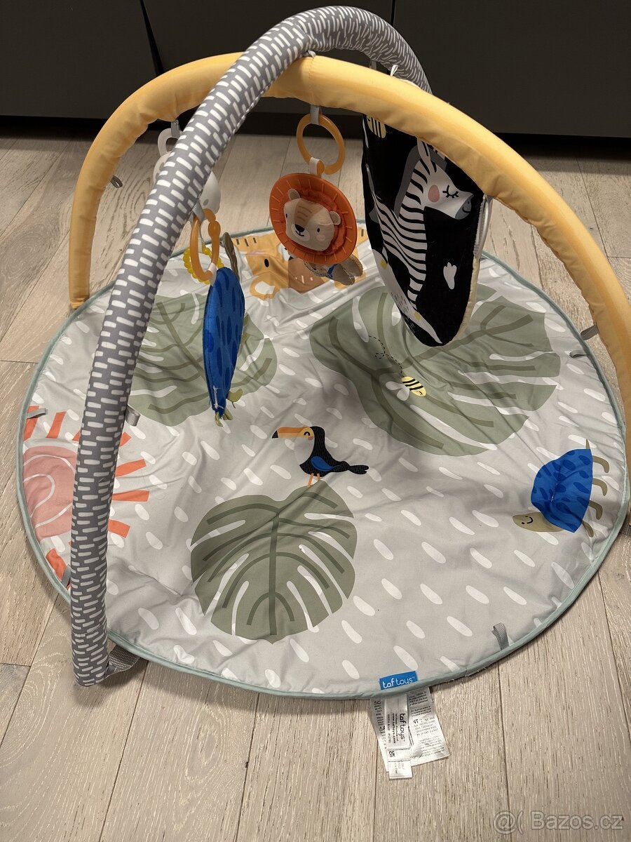 Taf Toys - Dětská hrací podložka s hrazdou savana