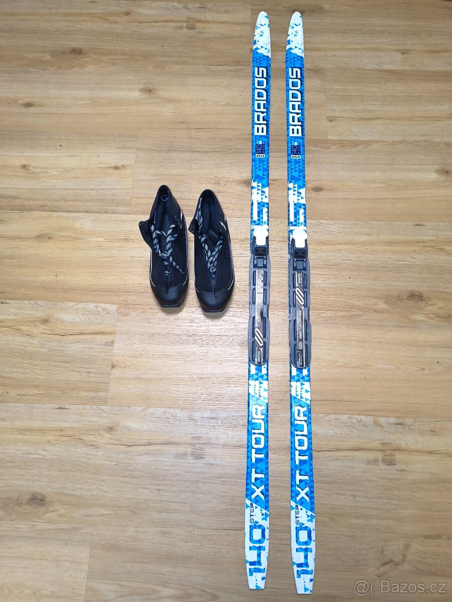 Dětské běžky 140cm + lyžařské boty vel. 35