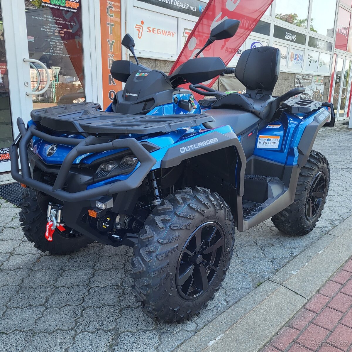 Outlander Max 650 XT ABS MY23,PŘEDVÁDĚCÍ,10 km,AKCE PODZIM