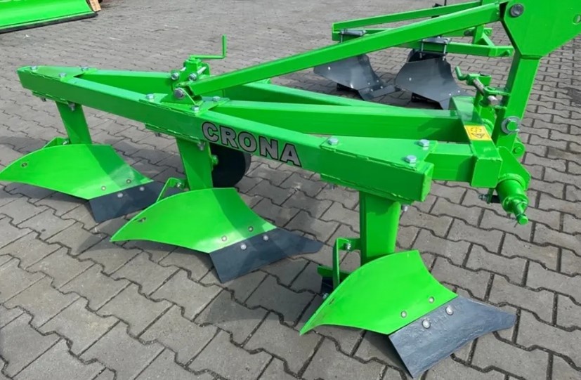 pluh o třech radlicích, jednostranný pluh 320