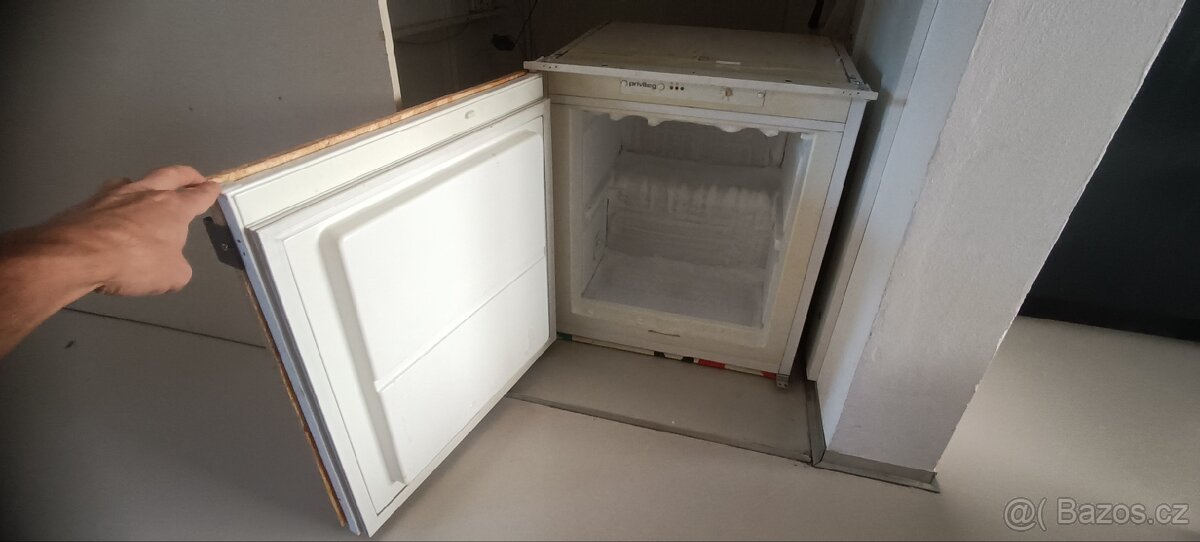 Mrazak suplikovy prirucni nadstavbovy PRIVILEG 60L