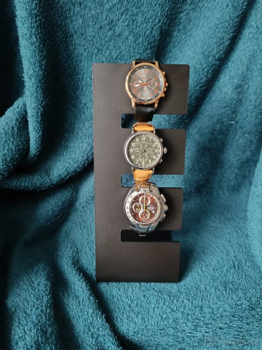 Stojan na hodinky kov černý matný