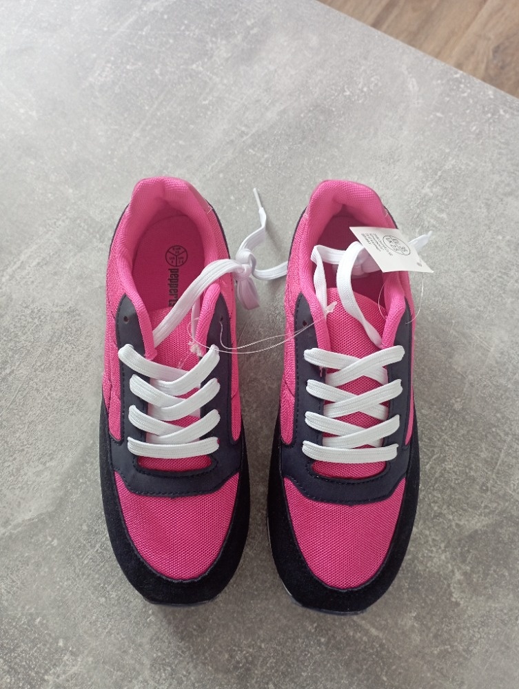 Tenisky vel. 35 a 37