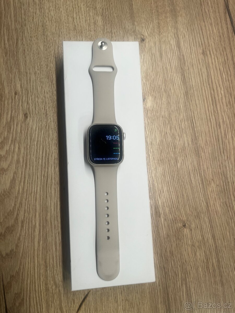 Apple Watch hodinky Series 9