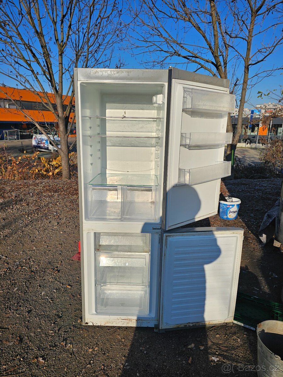 Lednice s mrazákem