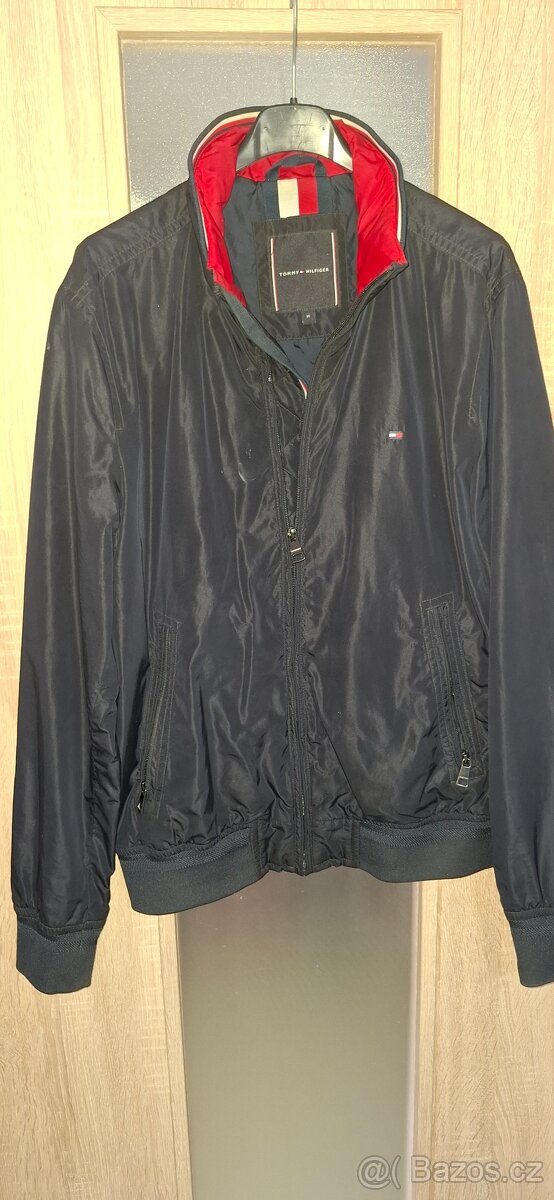 Prodám mikiny a trika zn. Tommy Hilfiger
