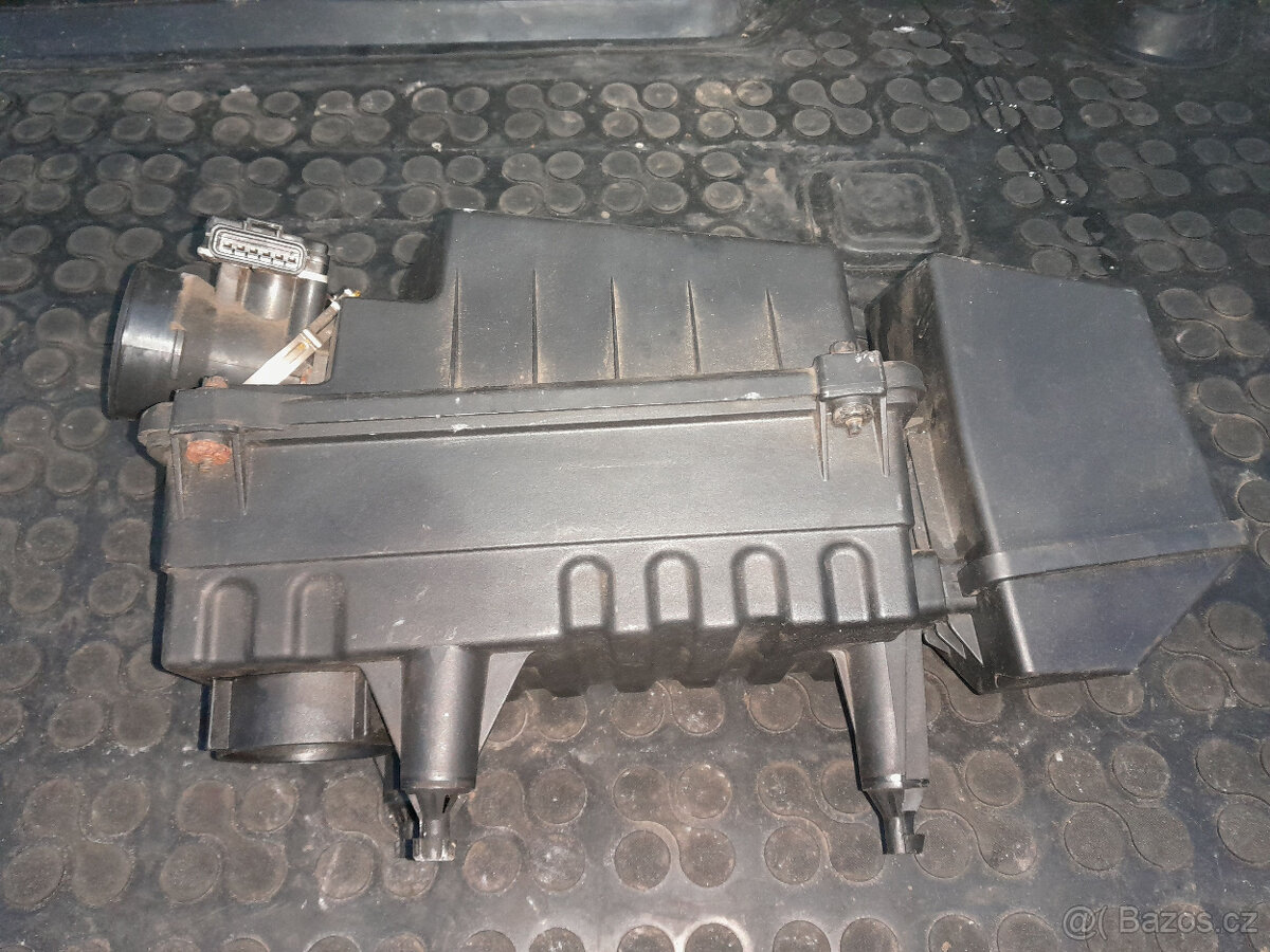 Ford Focus MK1 - filtrbox + měřič průtoku vzduchu