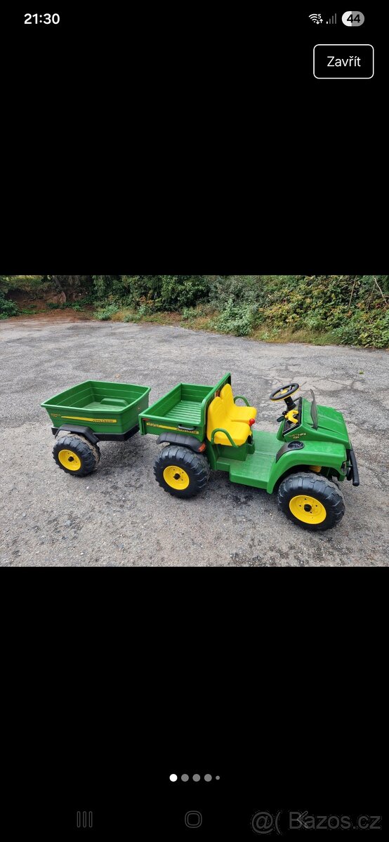 Dětský traktůrek s přívěsem Peg Perego