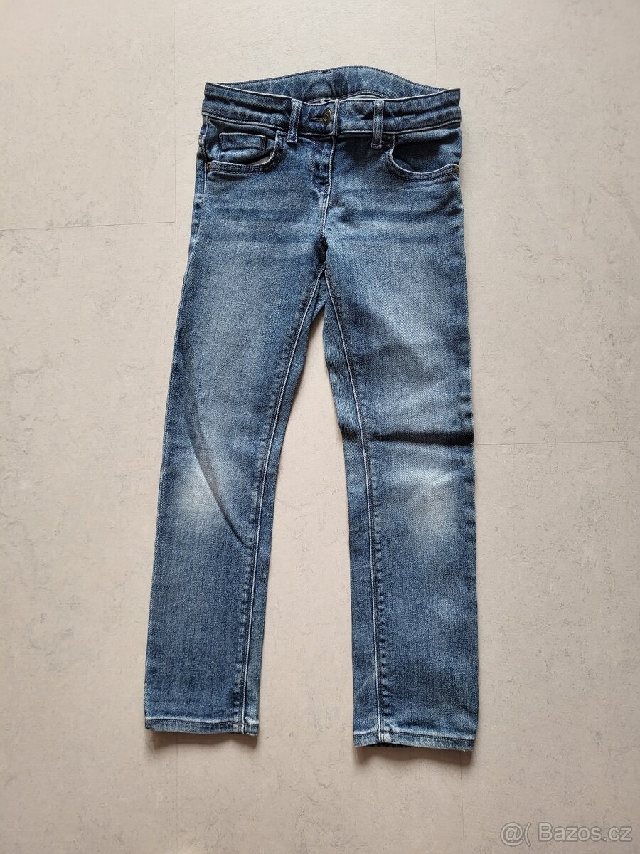 Dětské džíny velikosti 122cm