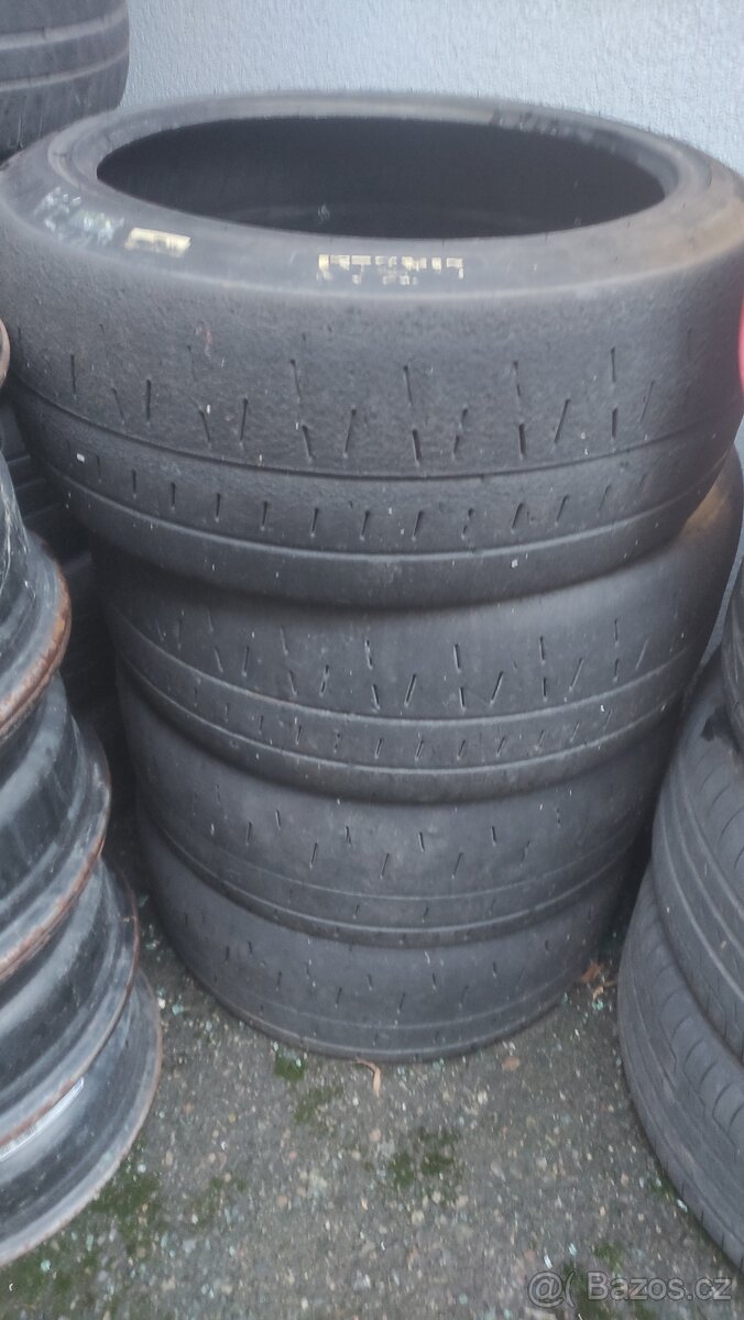 Pirelli RA7 235/40/18