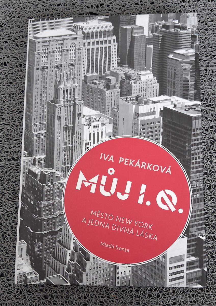 Kniha Muj i.Q.