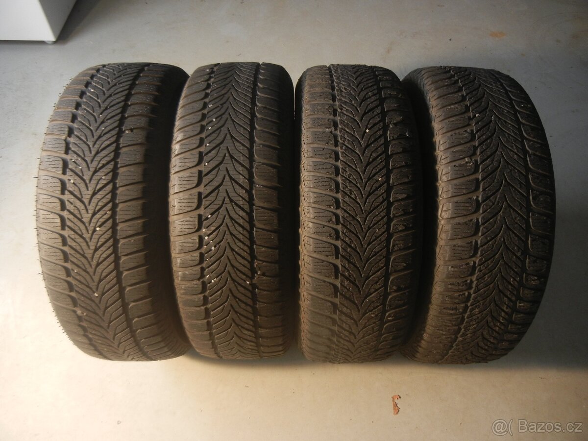 Zimní pneu Sava 205/65R15