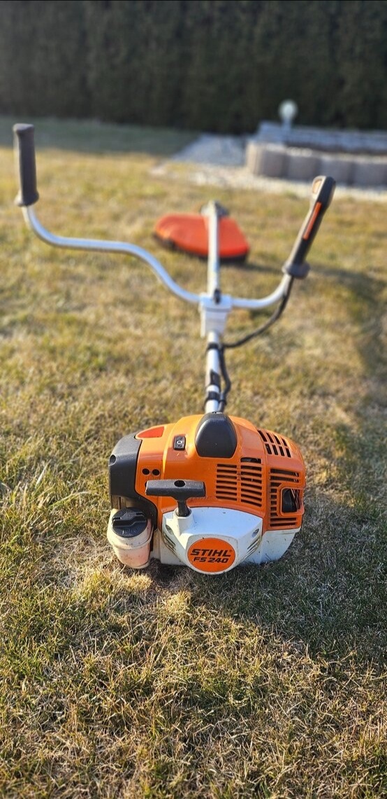 Prodam Krovinorez Stihl