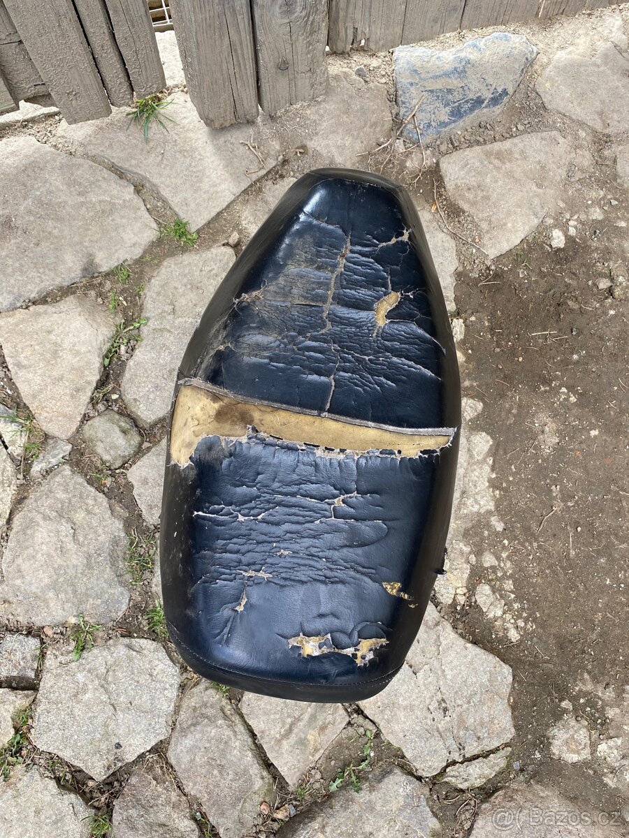 Sedačka na skútr s baterii