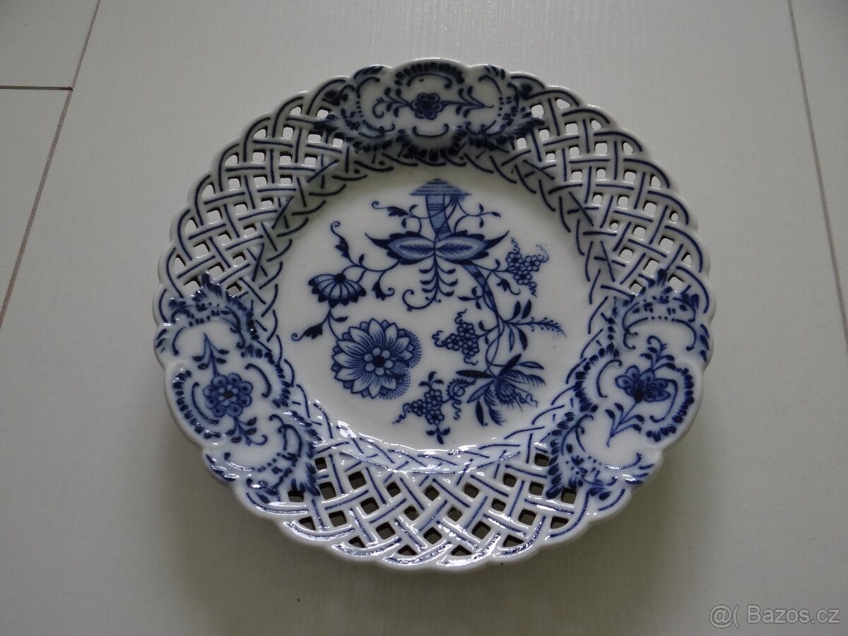 Prolamovaný porcelánový talíř Meissen