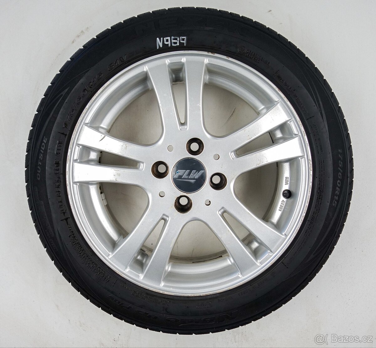 Nissan Micra - 15" alu kola - Letní pneu