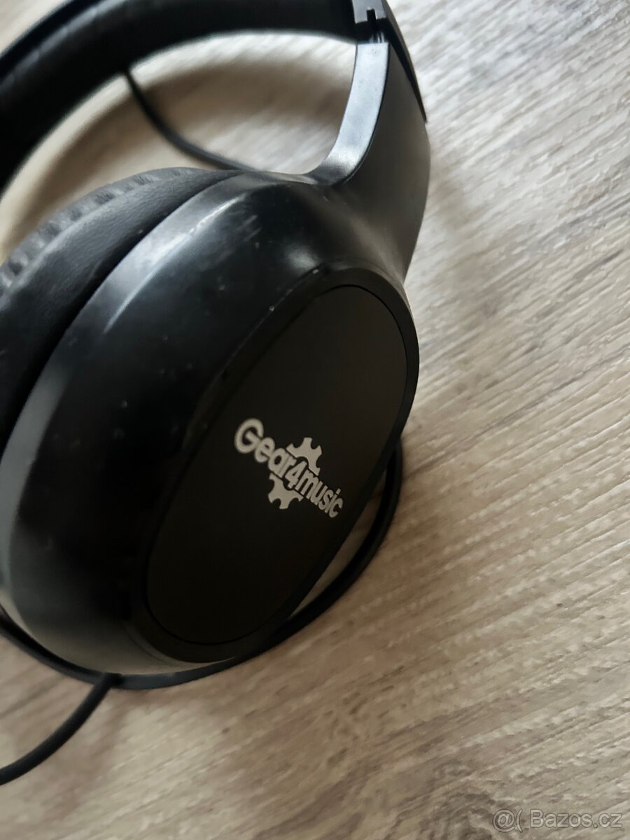 Stereofonní sluchátka HP-210 od Gear4music