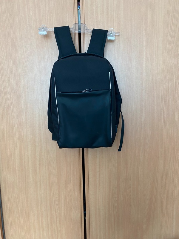 Batoh brašna na notebook Gimars hodně promyšlený USB zařízen