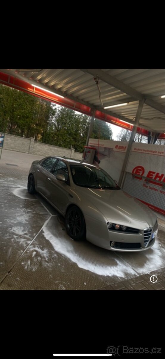 ALFA ROMEO 159