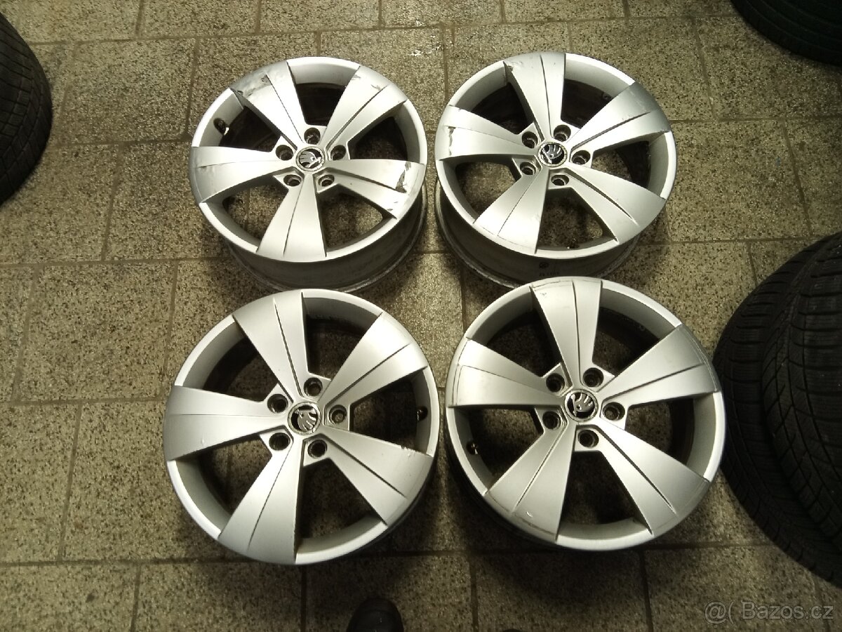 ALU škoda 5x112 R17 Triton
