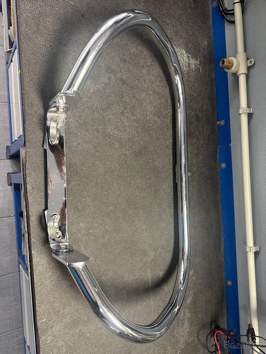 Padací rám na Harley Davidson Softail EVO