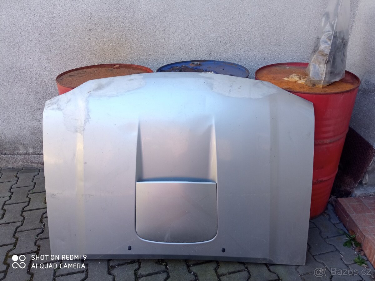 Prodám kapotu Nissan Navara D22