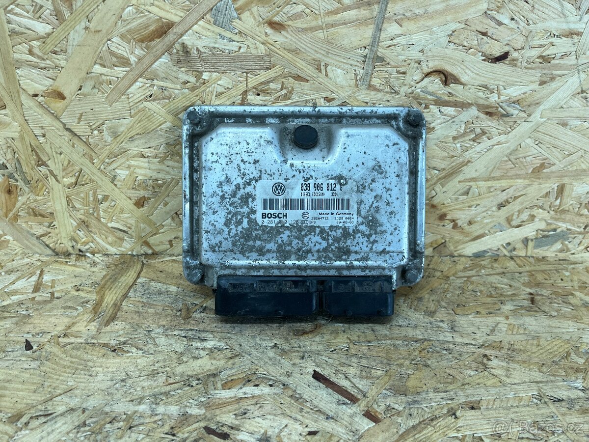ŘÍDICÍ JEDNOTKA MOTORU 038906012G