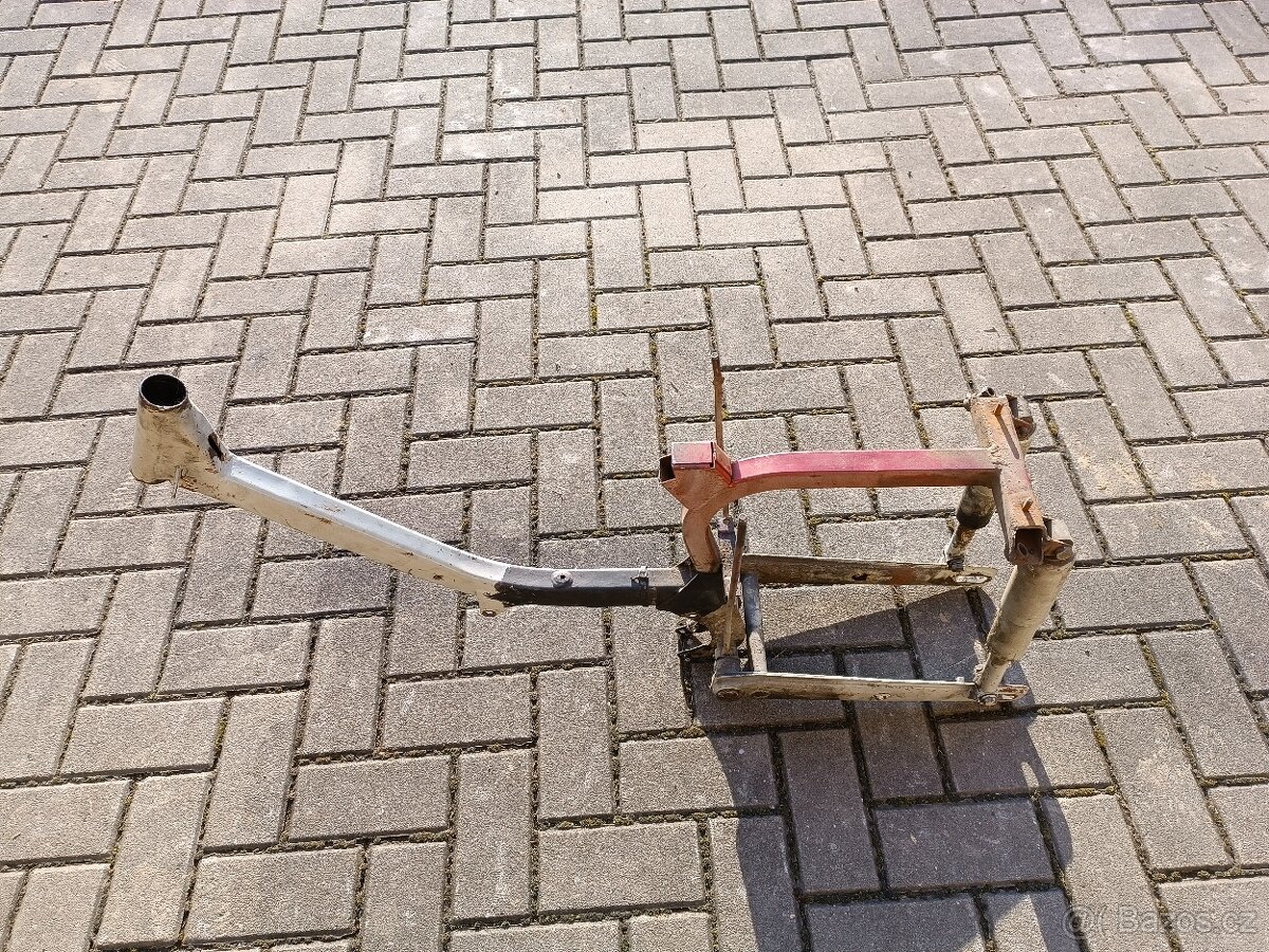 Rám + zadní tlumiče Jawa 05, 20, 21