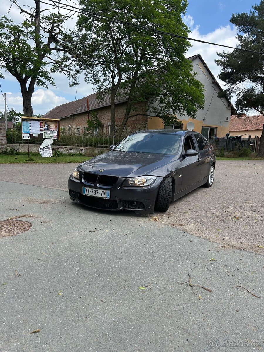 BMW E90 320D 2,0 diesel 120kw rok 2005