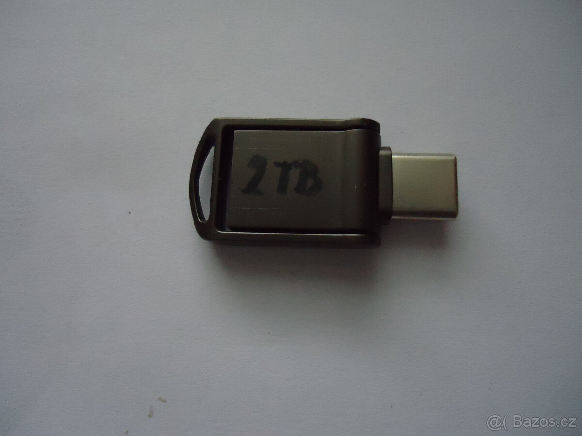2TB ssd usb-c + usb 3