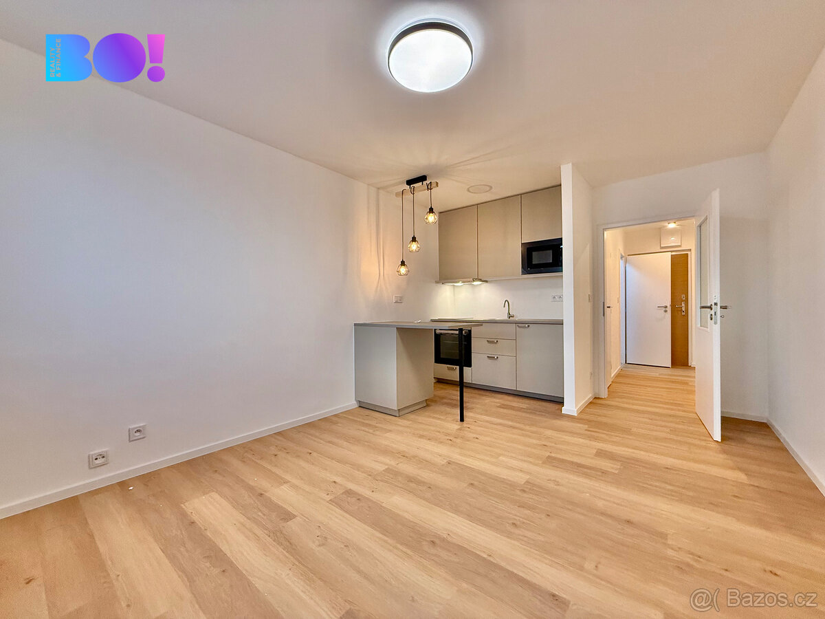 Pronájem bytu 1+KK 26 m² Varenská, Ostrava - Moravská Ostrav