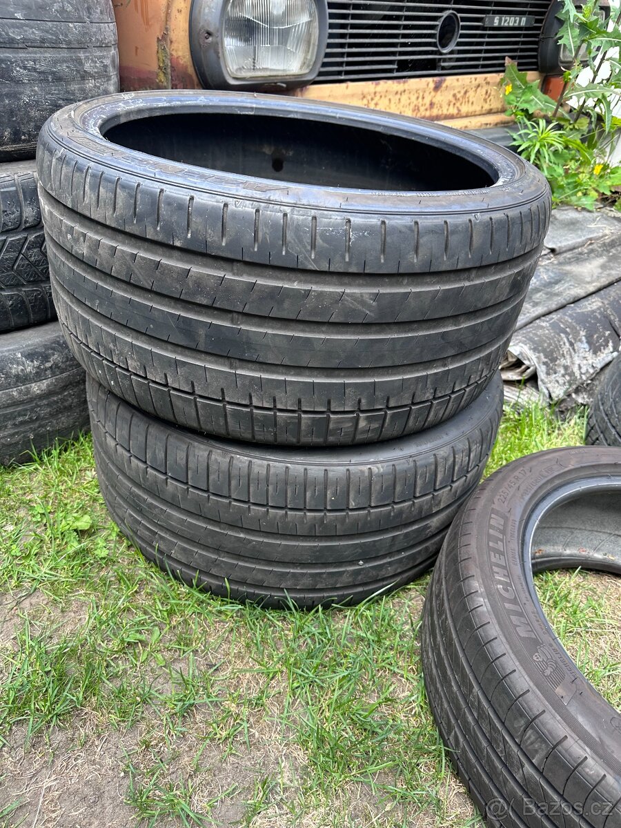2ks letních pneu