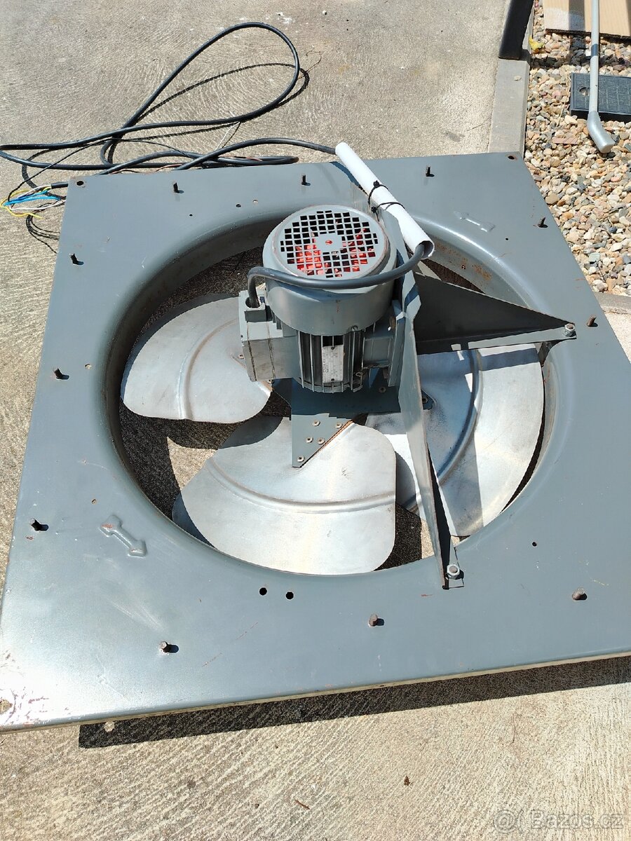 Nástěnný průmyslový ventilátor 63 cm