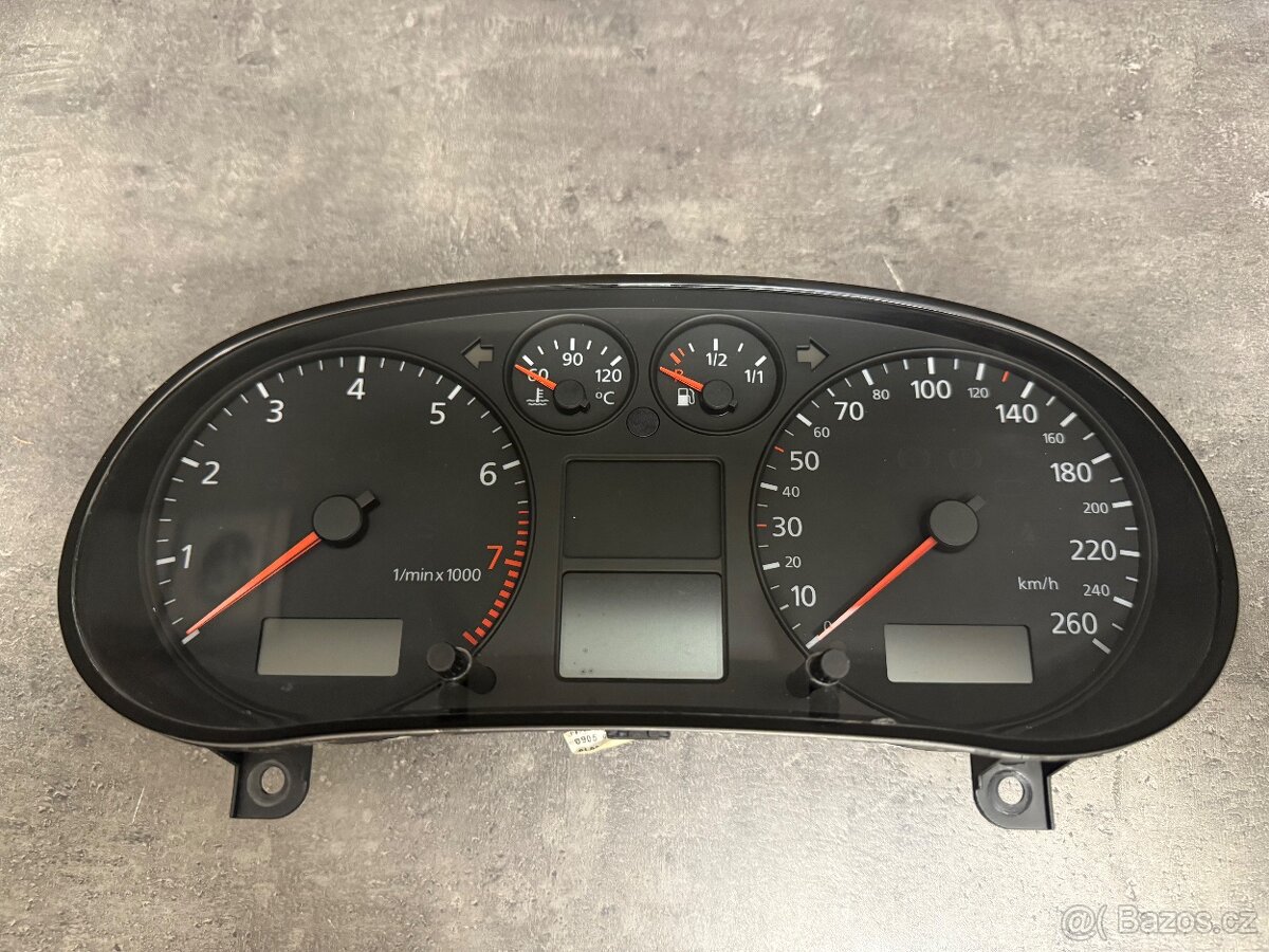 Budíky Audi A3 Polodot